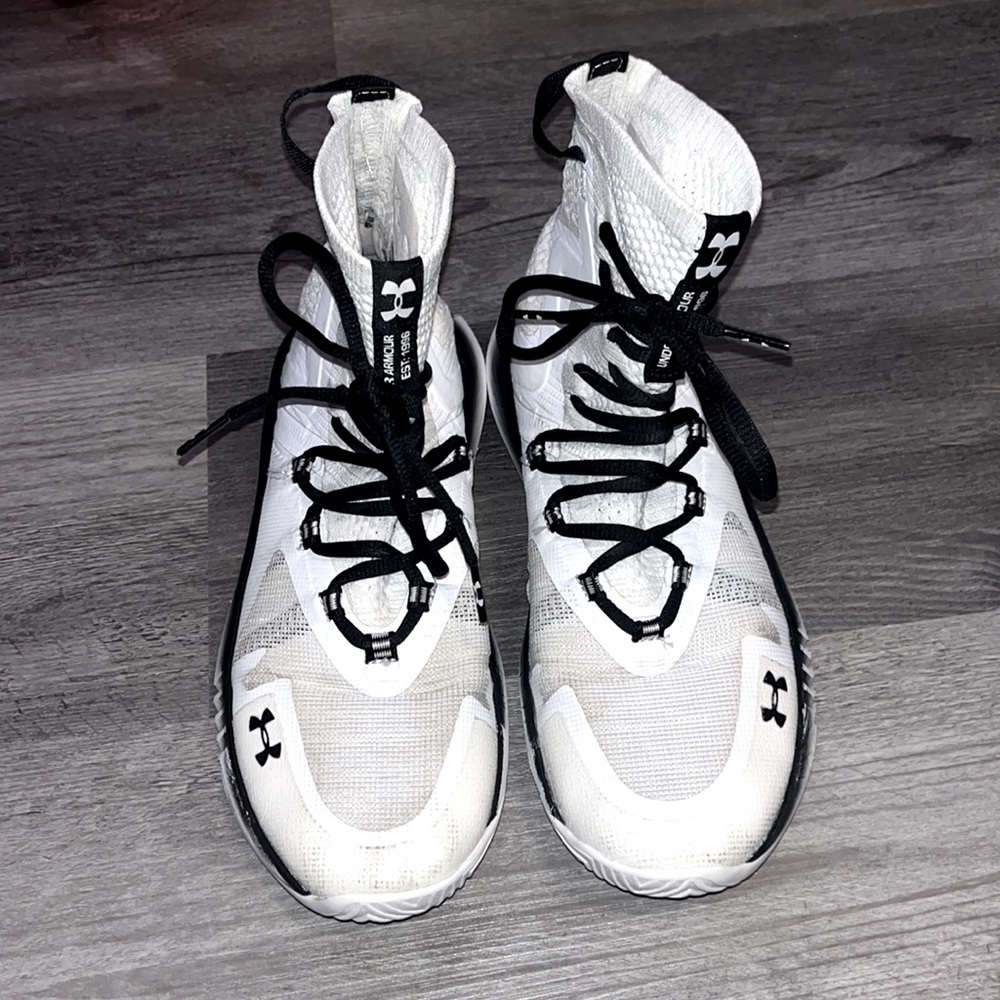 Under Armor women high rise volleyball shoes